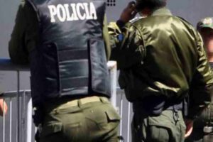 Granada de gas en la UATF