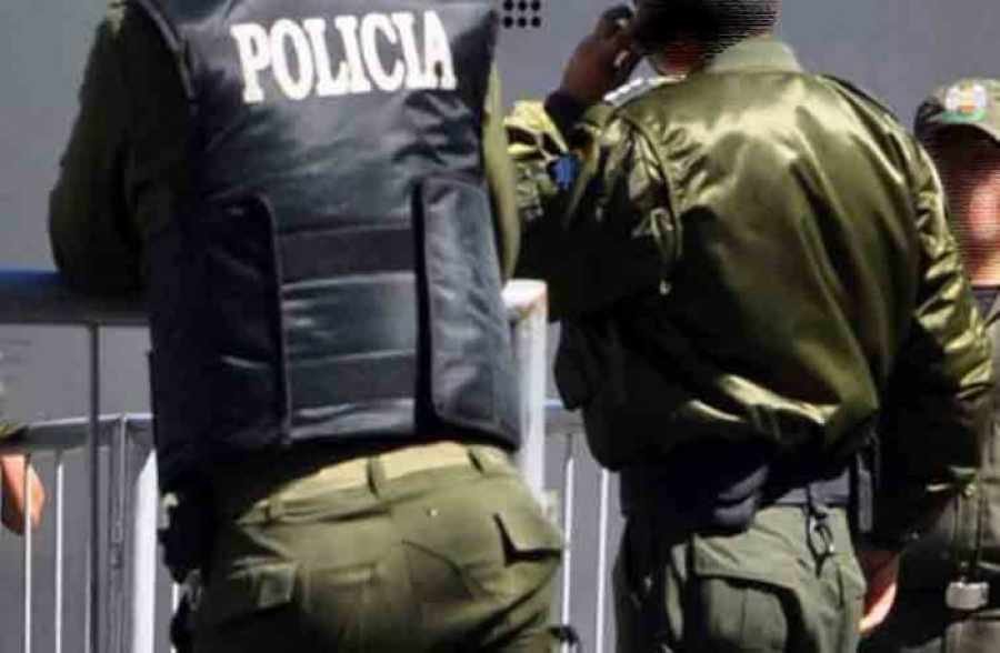 Granada de gas en la UATF