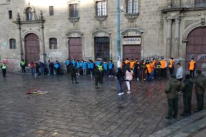 Trabajo comunitario por infractores en espacios públicos