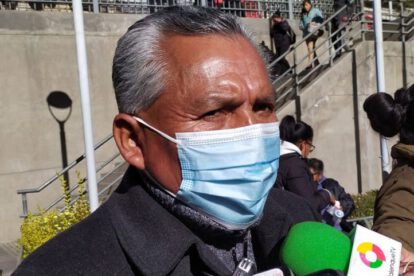 Desafiliación de la CNS por maestros rurales liderados por Andrés Huayta