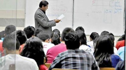 Proyecto de ley para premiar a buenos alumnos universitarios con cargos públicos
