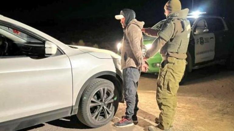 Bolivianos detenidos en Chile por llevar un auto robado