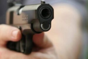Mala manipulación de armas en incidentes militares