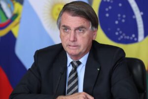 Bolsonaro critica observadores internacionales en elecciones presidenciales
