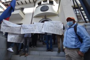 Toma pacífica de la CEUB por estudiantes universitarios de la UMSA y UPEA