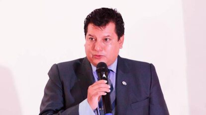Congreso Universitario en Potosí con Max Mendoza