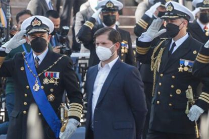 Gabriel Boric pide a Armada chilena máximos esfuerzos para buscar encuentro entre ciudadanos