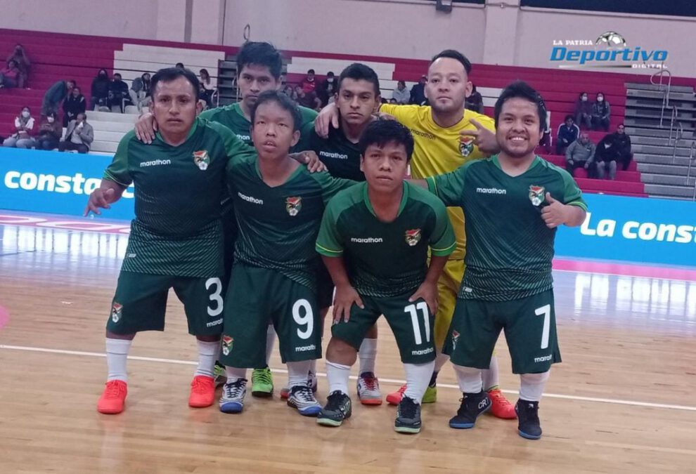 Integrantes del seleccionado boliviano en la Copa América de talla baja