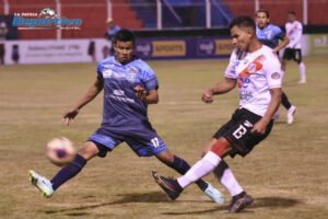 Nacional Potosí y Blooming en el inicio de los cuartos de final del torneo Apertura