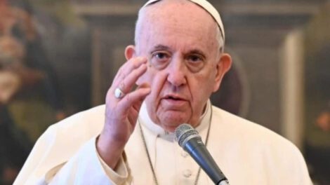 Papa Francisco pide alto a circulación de armas tras masacre en Uvalde