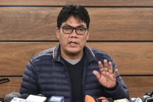 Investigación a docentes universitarios, incluyendo a Álvaro García Linera