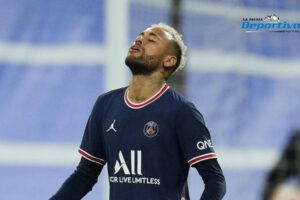 Neymar milita en el PSG desde el 2017 siendo el fichaje más caro