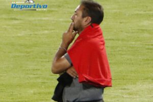 Marcelo Claros deja FC Universitario tras malos resultados