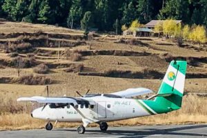 Avión desaparece en Nepal con 22 personas a bordo