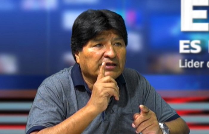 Evo Morales critica a la Policía del sector pasivo y su relación con la DEA