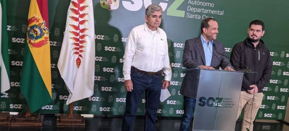 Bloqueos en Santa Cruz según Camacho