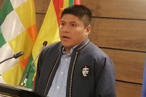 Interpelación a Del Castillo por el senador del MAS Leonardo Loza