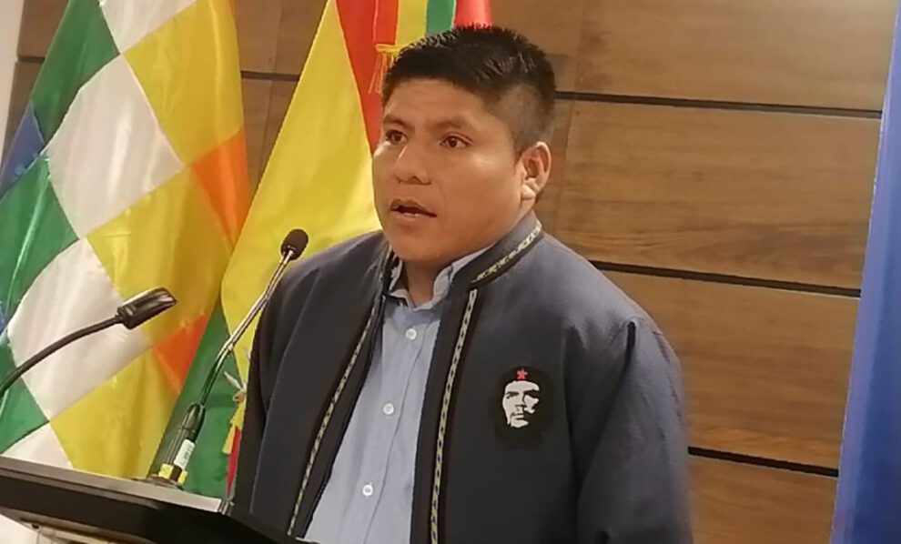 Interpelación a Del Castillo por el senador del MAS Leonardo Loza