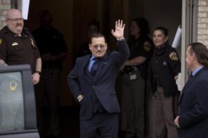 Johnny Depp gana la demanda por difamación contra Amber Heard