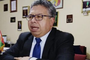 Cambio de Ministro de Salud solicitado por el Colegio Médico de Bolivia