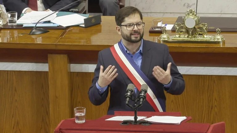 Gabriel Boric en la aprobación de norma que impide reelección inmediata