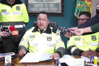 Sujeto atropella a un sargento en La Paz