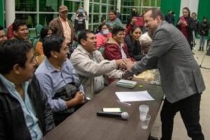 Bloqueo en Cuatro Cañadas tras negociación exitosa