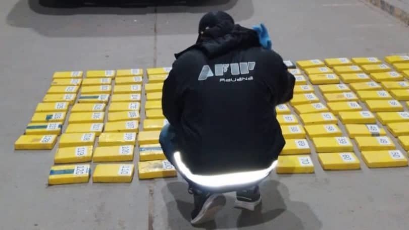 Cocaína oculta en camión que partió de Bolivia