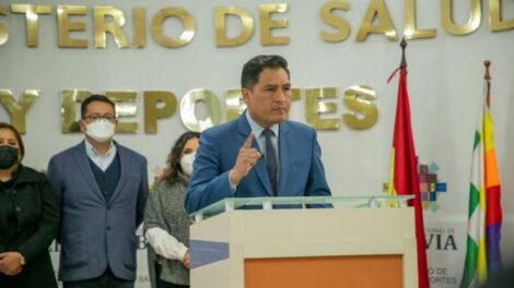 Derecho a la salud en Bolivia según Jeyson Auza
