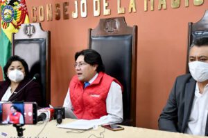 renovación de juzgados disciplinarios en Bolivia