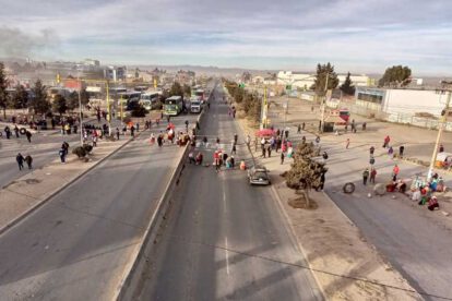 Bloqueo indefinido en El Alto convocado por la Fedepaf