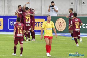Celebran los atigrados la clasificación a la final