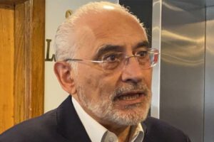 Carlos Mesa pide a ONU y UE pronunciarse sobre golpe de Estado