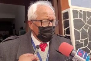 Internan a Rector de la UATF tras descompensarse por la muerte de la quinta estudiante