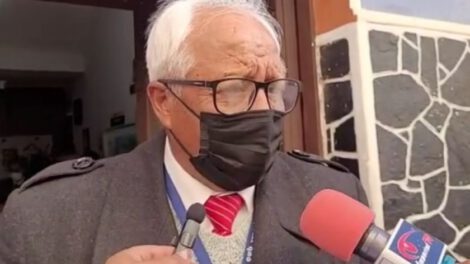 Internan a Rector de la UATF tras descompensarse por la muerte de la quinta estudiante