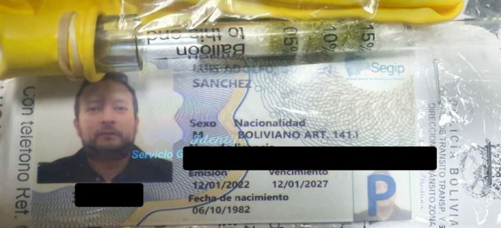 Suspensión de licencia de conducir del abogado de Añez