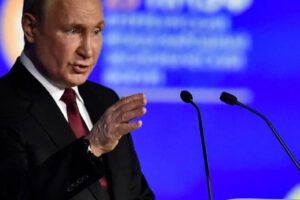 Fin del mundo unipolar proclamado por Vladimir Putin en el Foro Económico Internacional de San Petersburgo
