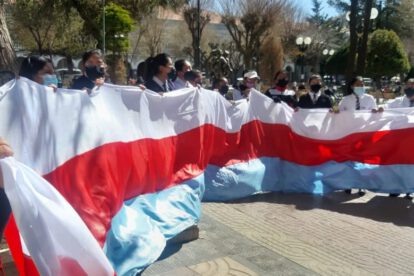 Estudiantes del liceo Pantaleón Dalence en emergencia por error de Senadores