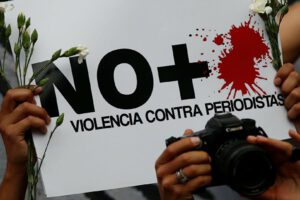 Agresión a periodista Karem Mendoza según ANP