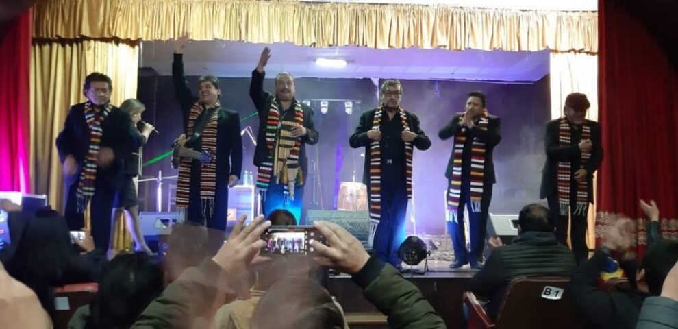 Savia Andina encanta con música a la Capital del Folklore de Bolivia