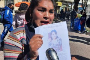 Madre clama por ayuda para recuperar a su hija