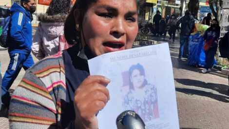 Madre clama por ayuda para recuperar a su hija