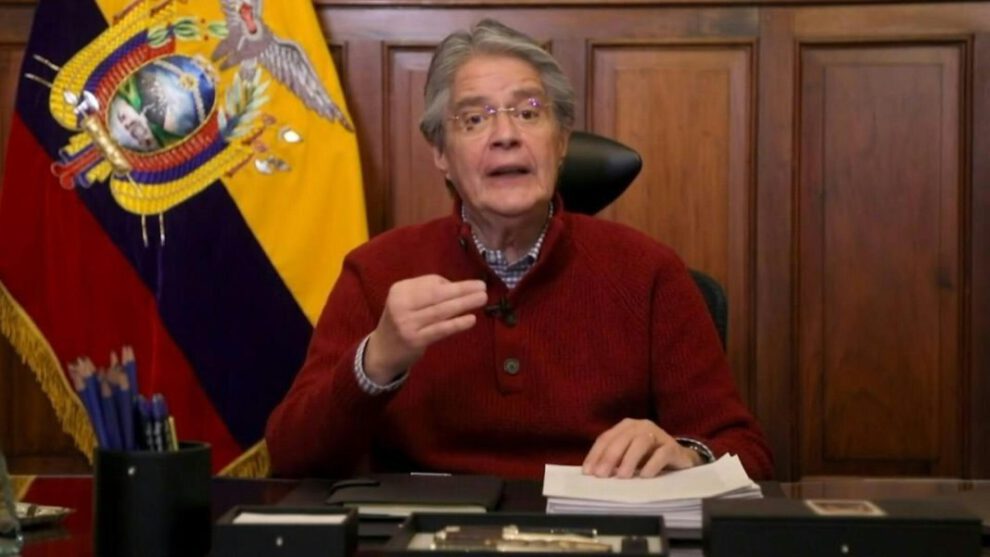 Guillermo Lasso se salva de ser destituido