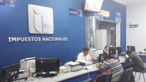 Prohibición de celulares en Impuestos Nacionales