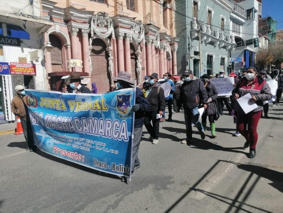 Proyecto de asfaltado en Japo Machacamarca