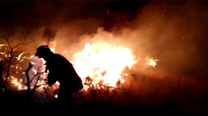 Incendio en el Parque Tunari afecta árboles y pastizales