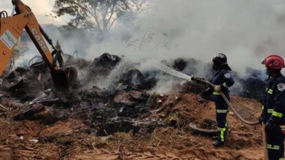 Incendio en depósito de llantas en Santa Cruz