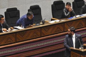 Interpelación Ministro de Gobierno por caso de autos robados