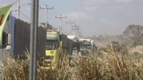 Bloqueo en la Chiquitania por demandas de transportistas