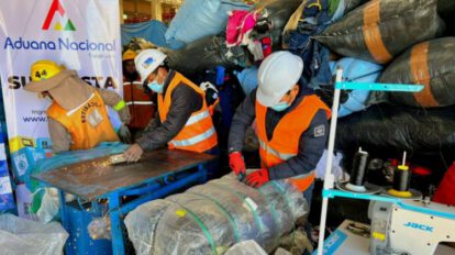 Decomiso de ropa usada en Bolivia